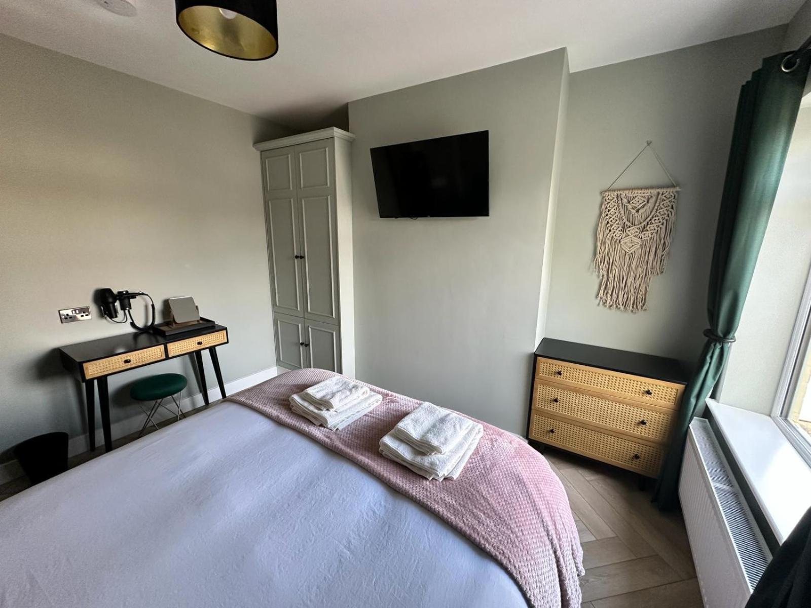Bronte - Quirky, Central, 2bed, Seaside Apartment *