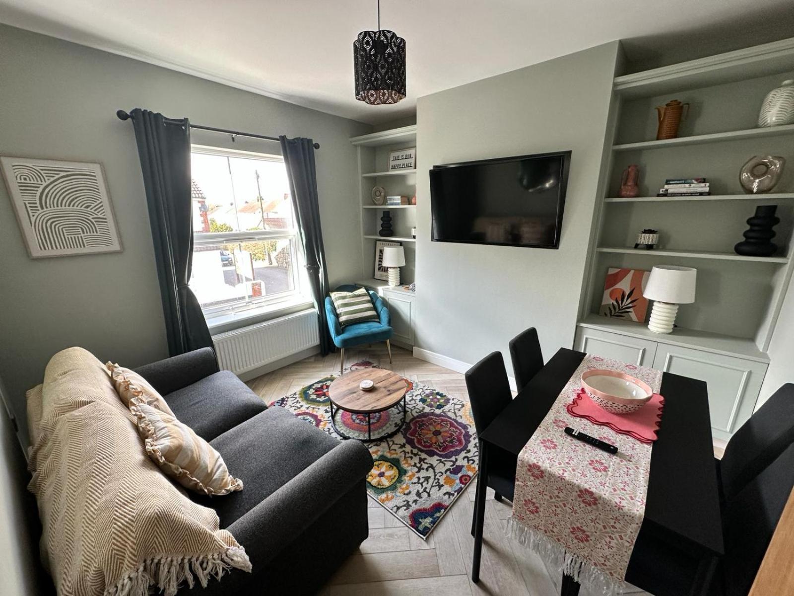 Bronte - Quirky, Central, 2bed, Seaside Apartment